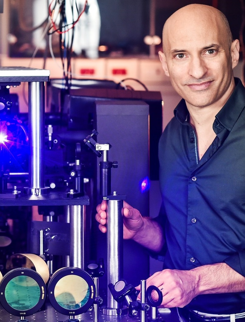 Jeff Steinhauer in his lab